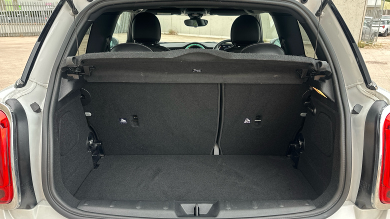 MINI Hatchback 1.5 Cooper Exclusive Premium 3dr Petrol Hatchback